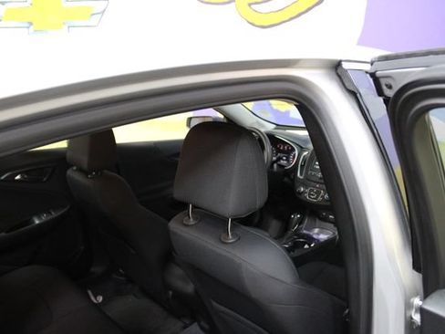 Used 2018 Chevrolet Malibu LS FWD image 10