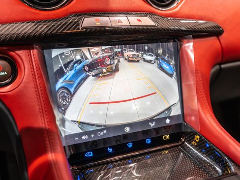 Used 2025 Karma Revero Luxury image 17