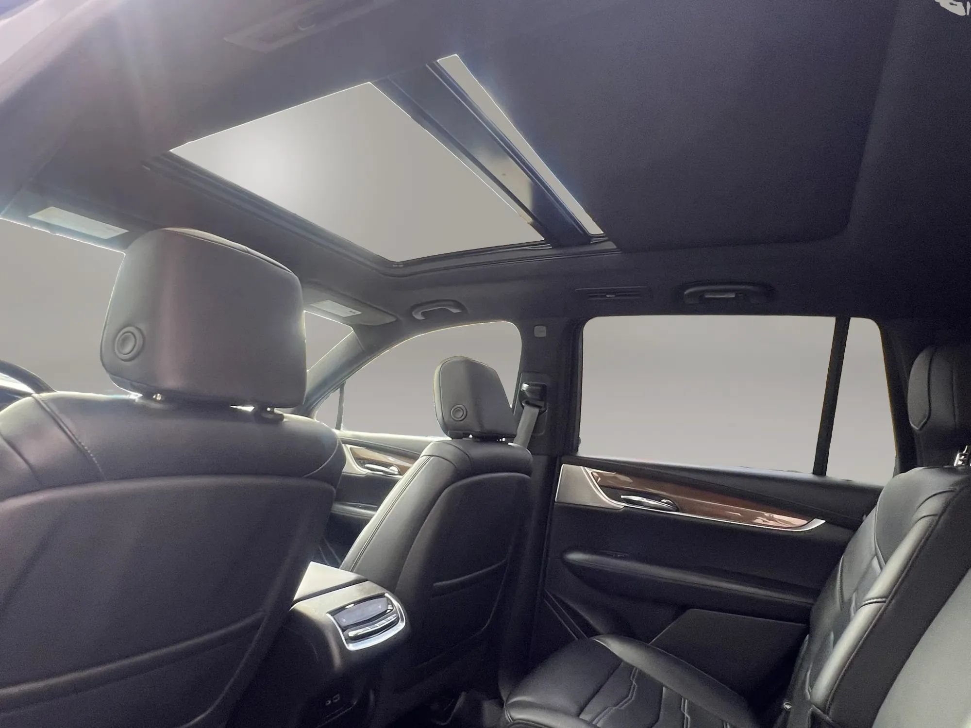 Used 2020 Cadillac XT6 Premium Luxury w/ Platinum Package AWD/4WD image 31
