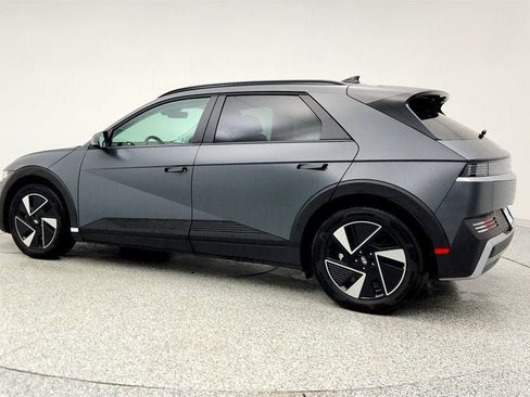 Used 2025 Hyundai Ioniq 5 SEL image 7