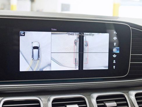 Used 2021 Mercedes-Benz GLS 580 4MATIC image 21