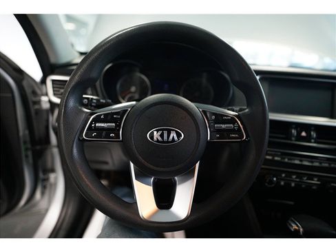 Used 2019 Kia Optima LX image 17