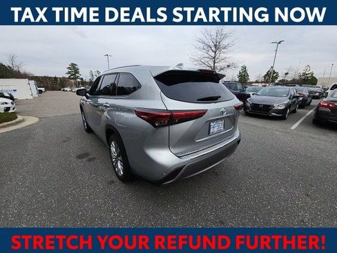 Used 2023 Toyota Highlander Platinum image 9