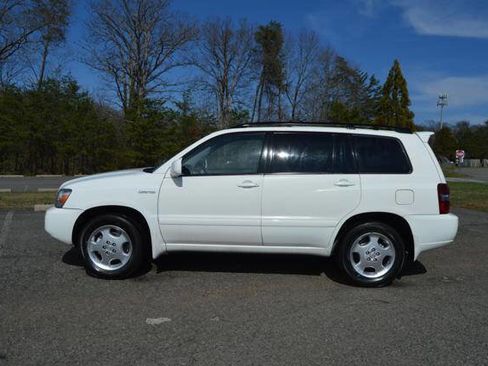 Used 2004 Toyota Highlander Limited AWD/4WD image 5