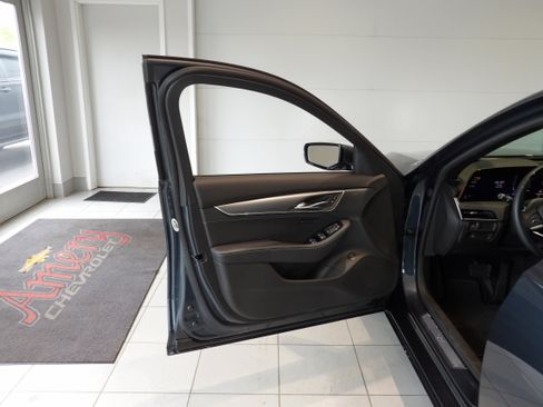 Used 2025 Cadillac CT5 Premium Luxury w/ Sun And Sound Package AWD/4WD image 9