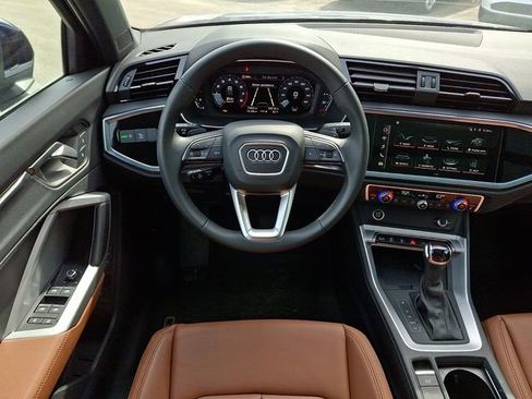 Certified 2025 Audi Q3 2.0T Premium w/ Convenience Package image 11