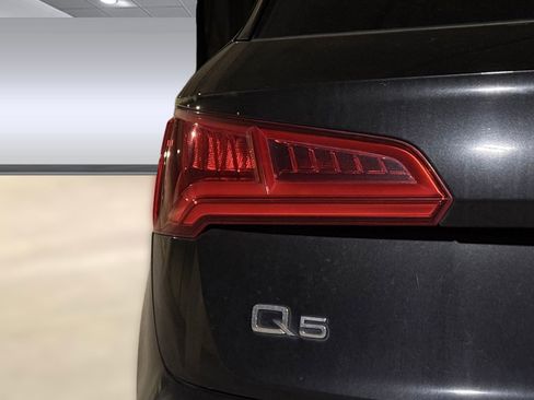 Used 2018 Audi Q5 Premium Plus image 13