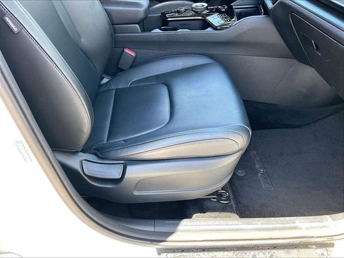 Used 2023 Kia Sportage EX AWD/4WD image 33