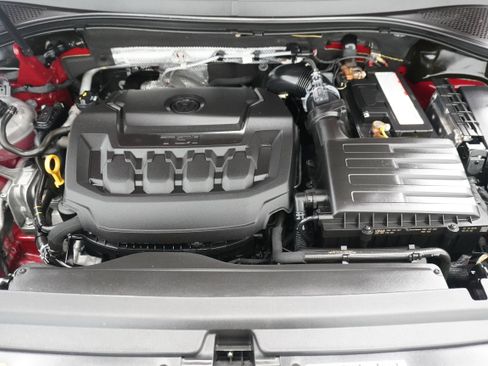 Used 2019 Volkswagen Tiguan SE image 27