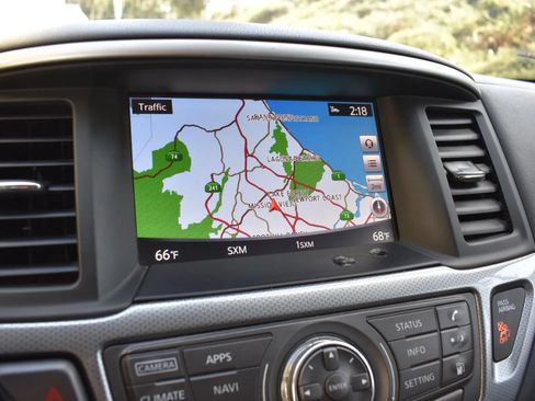 Used 2018 Nissan Pathfinder SL w/ SL Premium Package FWD image 16