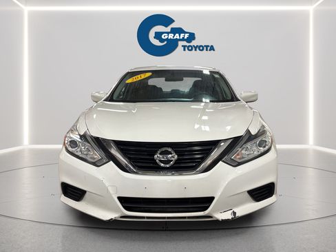 Used 2017 Nissan Altima 2.5 S w/ Power Driver Seat Package FWD image 12
