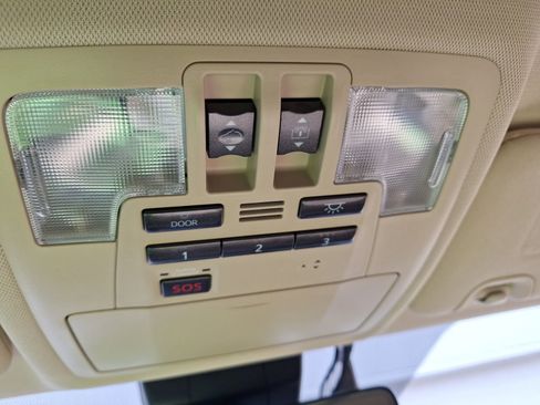 Used 2018 Toyota Highlander Limited Platinum image 29