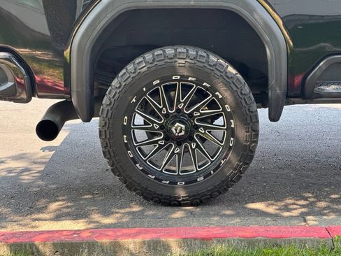 Used 2021 GMC Sierra 3500 AT4 w/ AT4 Premium Plus Package AWD/4WD image 6