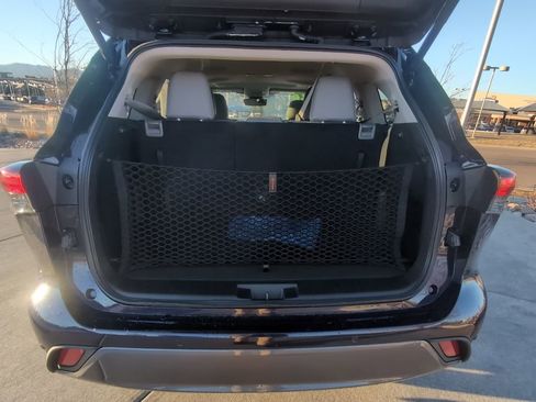 Used 2026 Toyota Highlander Limited image 26