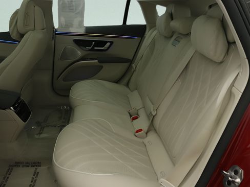 Certified 2023 Mercedes-Benz EQS 580 4MATIC Sedan image 31
