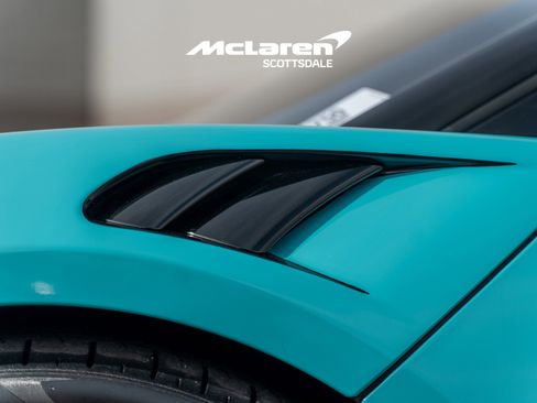 Used 2025 McLaren Artura image 15