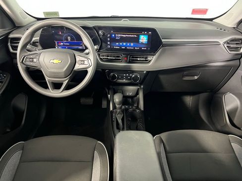 Used 2025 Chevrolet TrailBlazer LT image 14