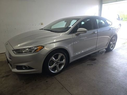 Used 2014 Ford Fusion SE w/ Equipment Group 201A image 26