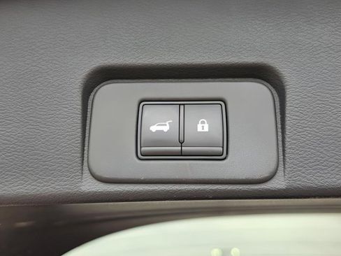 Certified 2024 Nissan Rogue SV FWD image 30