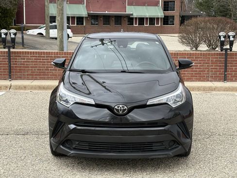 Used 2019 Toyota C-HR LE FWD image 6