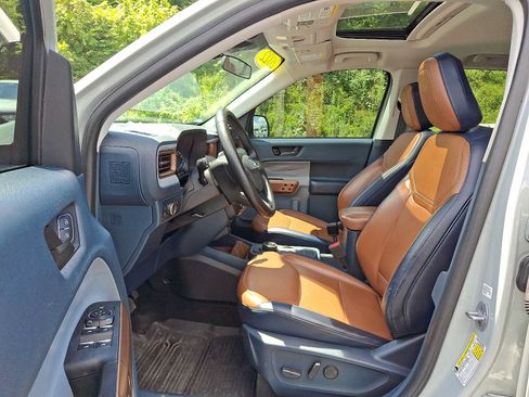 Used 2022 Ford Maverick Lariat w/ Lariat Luxury Package FWD image 13