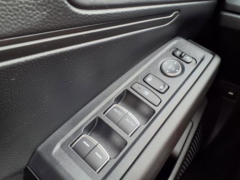 Certified 2025 Honda Accord LX image 9