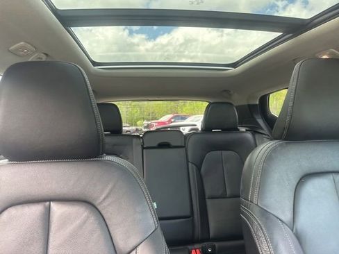 Used 2023 Volvo XC40 B5 Plus w/ Climate Package AWD/4WD image 38