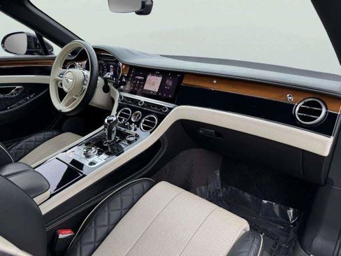 Used 2022 Bentley Continental GT AWD/4WD image 58
