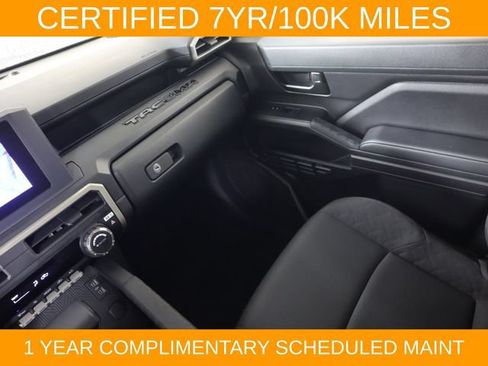 Used 2025 Toyota Tacoma SR w/ SR Upgrade Package AWD/4WD image 15