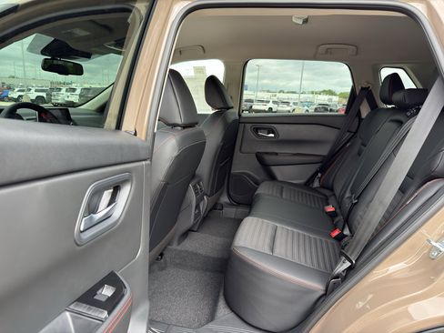 New 2026 Nissan Rogue SV AWD/4WD image 28
