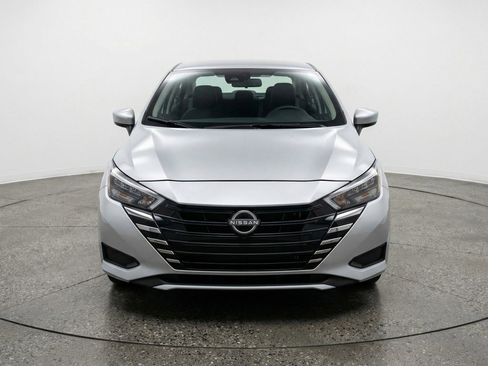 Used 2025 Nissan Versa SV FWD image 2