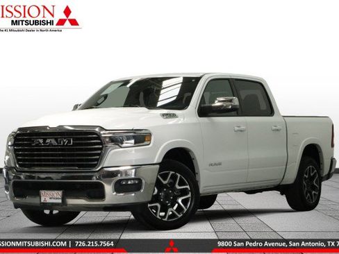 Used 2025 RAM 1500 Laramie AWD/4WD image 1