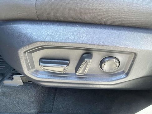 Used 2025 Toyota Tundra SR5 w/ SR5 Convenience Package image 17