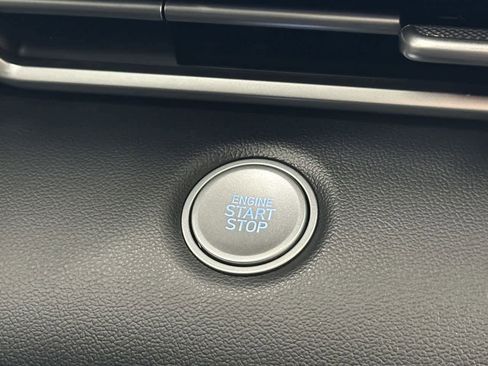 Used 2022 Hyundai Elantra SEL w/ Convenience Package image 21