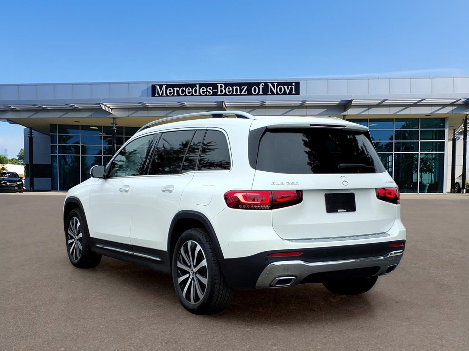 Certified 2023 Mercedes-Benz GLB 250 4MATIC image 3