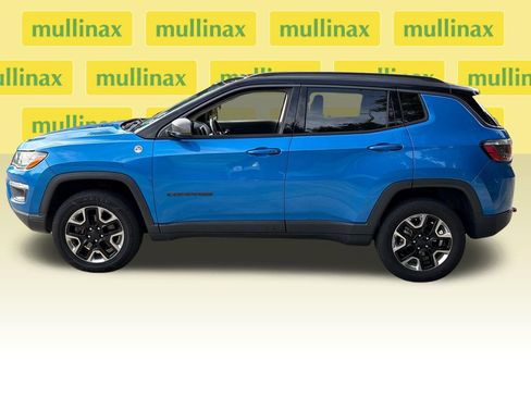 Used 2018 Jeep Compass Trailhawk w/ Popular Equipment Group AWD/4WD image 11