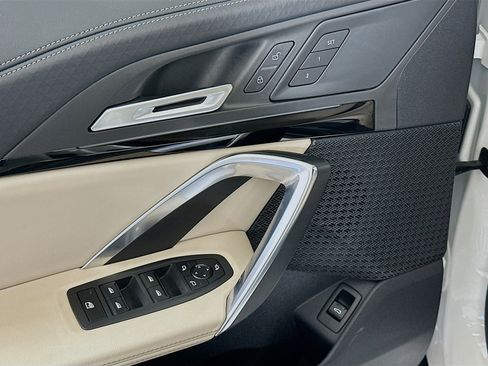 Used 2025 BMW X2 xDrive28i image 15