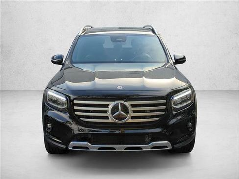 Used 2026 Mercedes-Benz GLB 250 image 2