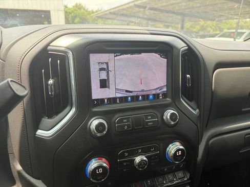 Used 2023 GMC Sierra 2500 AT4 w/ AT4 Premium Plus Package AWD/4WD image 11