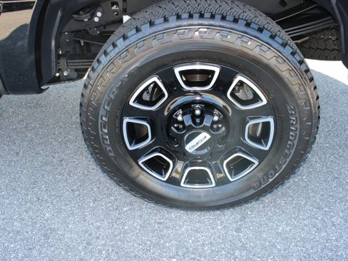 Used 2025 Ford F350 Platinum AWD/4WD image 12