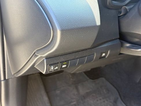 Used 2021 Toyota Corolla LE FWD image 7