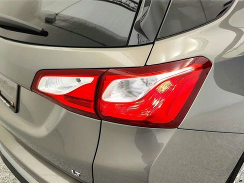 Used 2019 Chevrolet Equinox LT FWD image 15