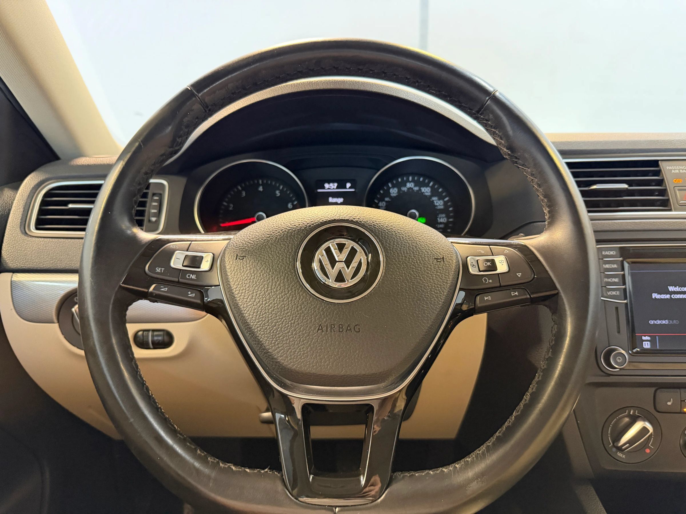 Used 2018 Volkswagen Jetta SE FWD image 12