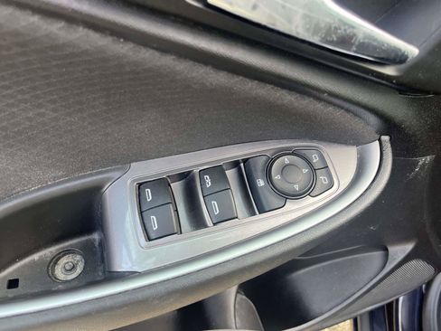 Used 2023 Chevrolet Malibu LT FWD image 14
