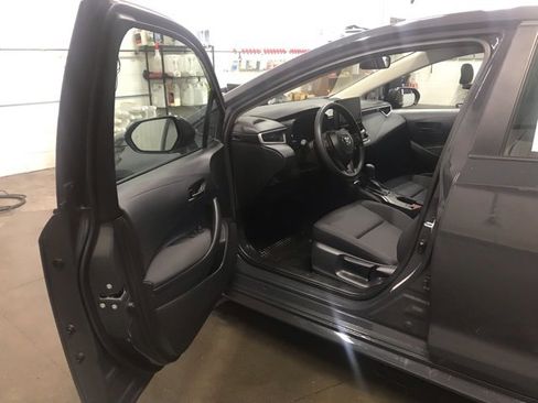 Used 2025 Toyota Corolla LE image 12