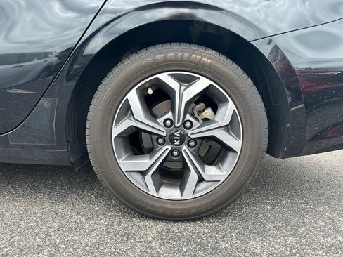Used 2021 Kia Forte LXS FWD image 5