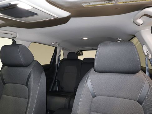 Used 2025 Honda CR-V LX image 17