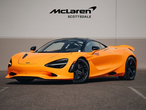 Used 2024 McLaren 750S RWD image 1