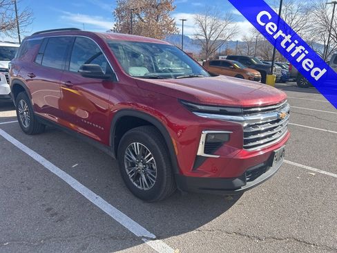 Certified 2025 Chevrolet Traverse LT image 3