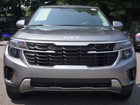 Used 2024 Kia Seltos LX AWD/4WD image 9